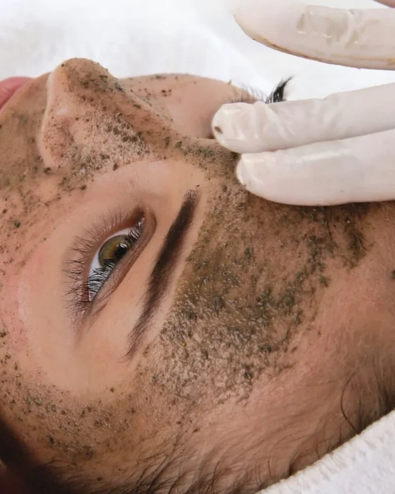 Peeling naturel du visage, grains exfoliants, soin à Toulon